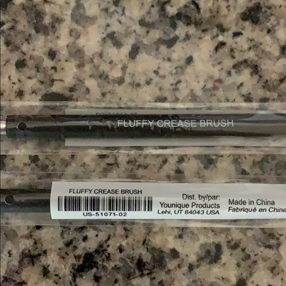 Fluffy crease brushes set of 2 for 30 or 20 e